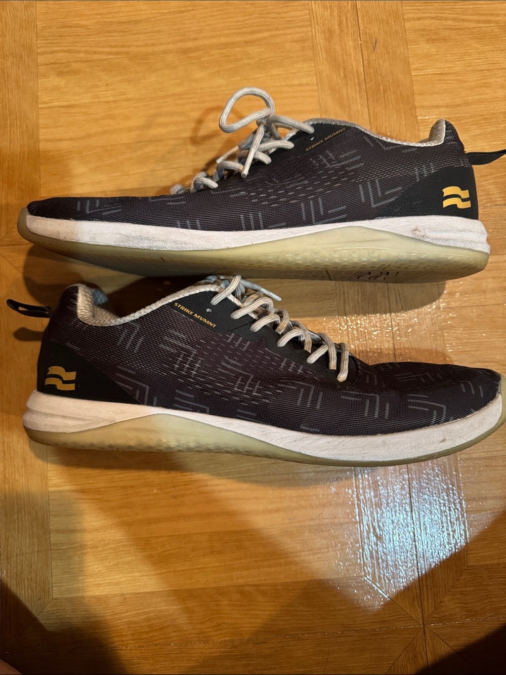 Strike MVMT EZ Trainers (Black/White) - Picture 3 of 5